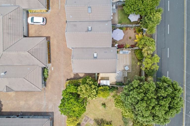 Photo of property in 3/57 Gladstone Road, Northcote, Auckland, 0627