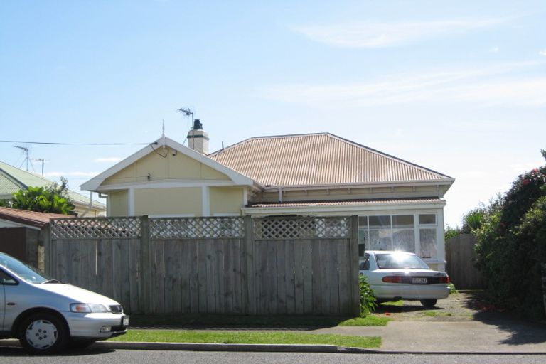 Photo of property in 79 Buller Street, New Plymouth, 4312