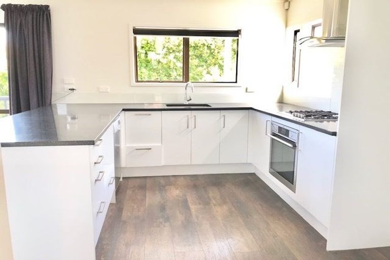 Photo of property in 2/5 Francis Street, Hauraki, Auckland, 0622