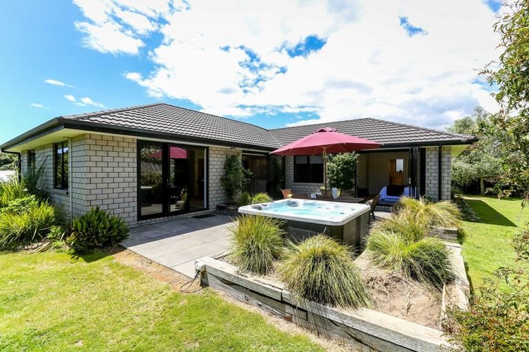 Photo of property in 1185f South Road, Oakura, 4314