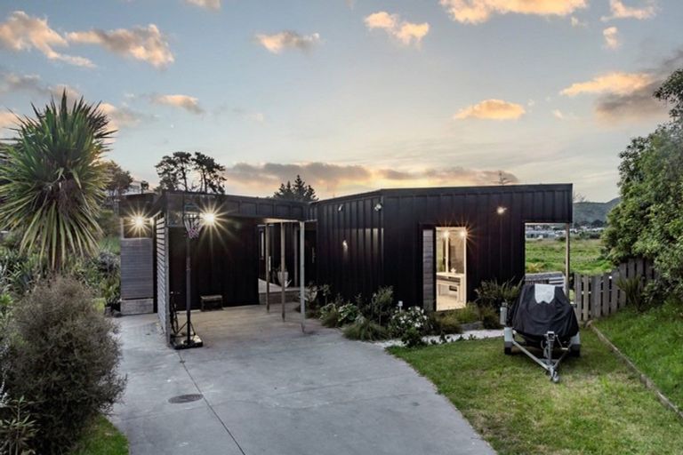 Photo of property in 5 Aroaro Lane, Raglan, 3225