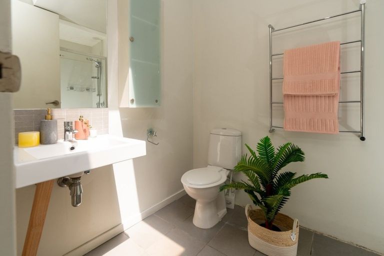 Photo of property in 257/21 Left Bank, Te Aro, Wellington, 6011