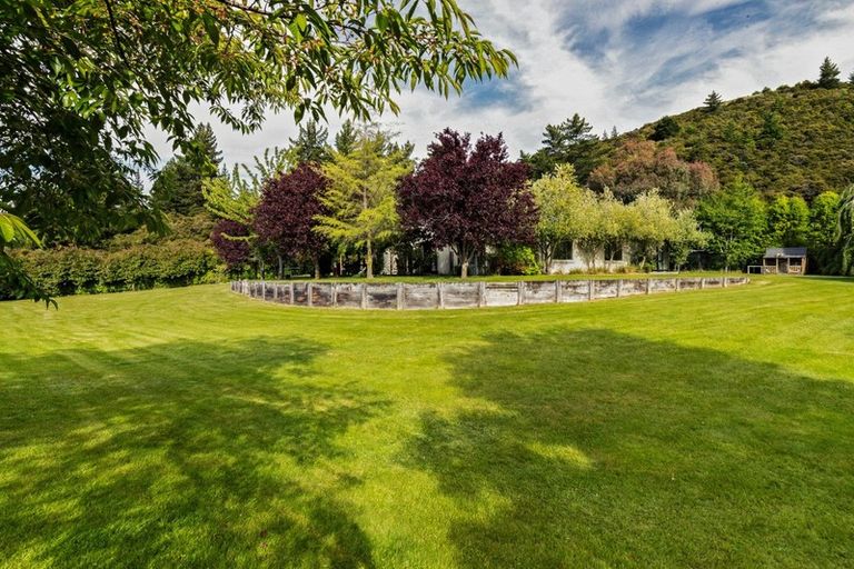 Photo of property in 689 Aubrey Road, Albert Town, Wanaka, 9305