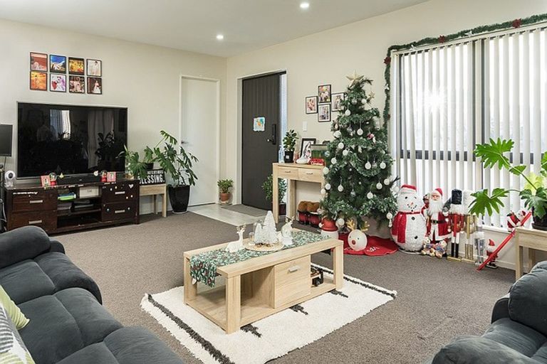 Photo of property in 43a Catkin Crescent, Papatoetoe, Auckland, 2025