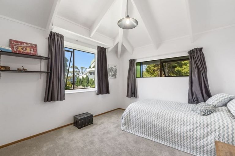 Photo of property in 2/85 Castor Bay Road, Castor Bay, Auckland, 0620