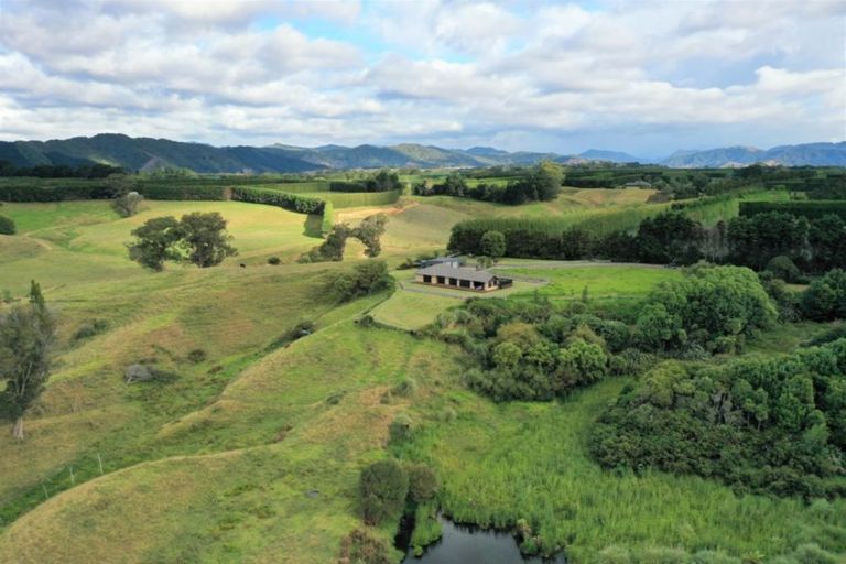 Photo of property in 45 Beach Road, Tirohanga, Opotiki, 3197