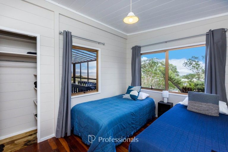 Photo of property in 52 Cypress Drive, Maungaraki, Lower Hutt, 5010
