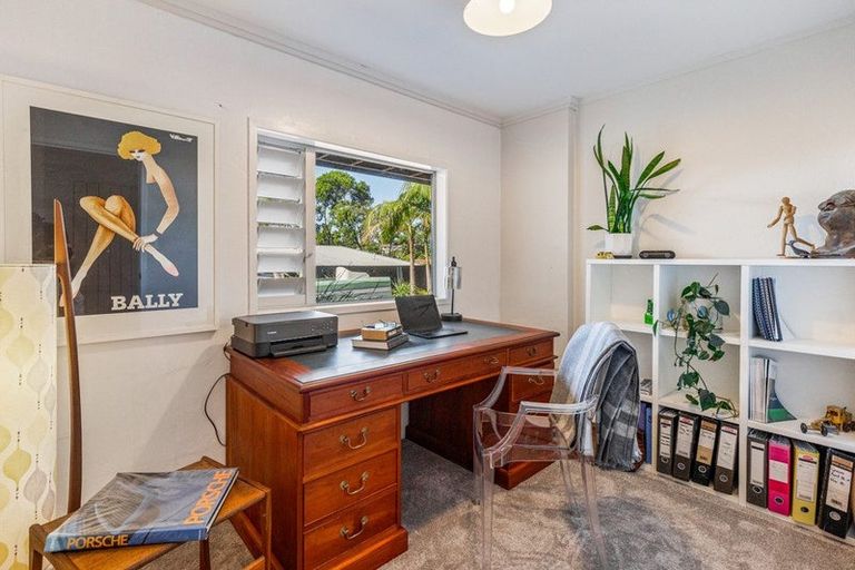 Photo of property in 25 Maxwelton Drive, Mairangi Bay, Auckland, 0630