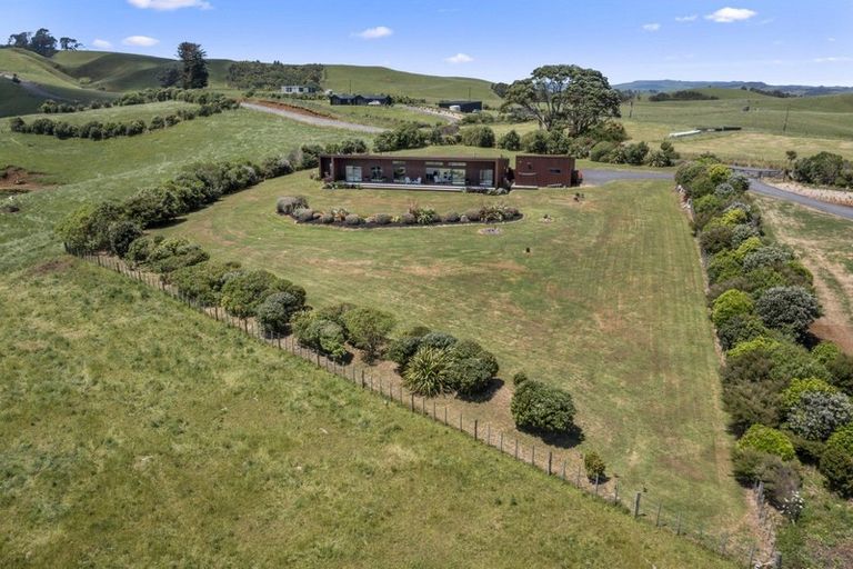 Photo of property in 812 Ruapuke Road, Raglan, 3296