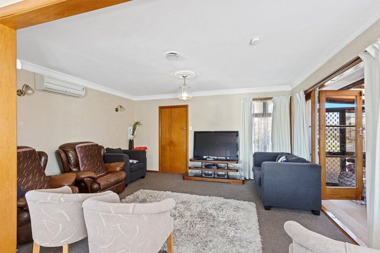 Photo of property in 91 Bickerton Street, Wainoni, Christchurch, 8061