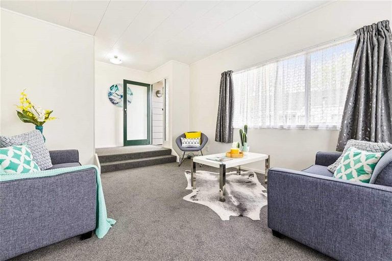 Photo of property in 137 Universal Drive, Henderson, Auckland, 0610