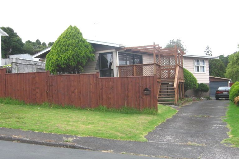 Photo of property in 28 Segedin Place, Glenfield, Auckland, 0629