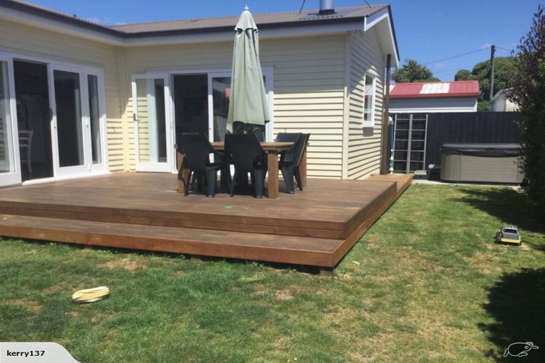 Photo of property in 27 Wades Avenue, Saint Martins, Christchurch, 8022