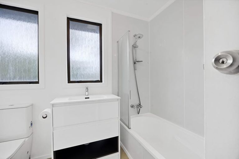 Photo of property in 34 Kowhai Street, Inglewood, 4330