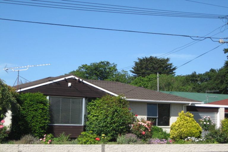 Photo of property in 2/8a Young Street, Somerfield, Christchurch, 8024