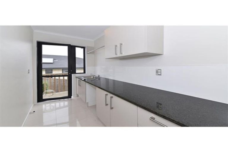 Photo of property in 15 Dawood Place, The Gardens, Auckland, 2105