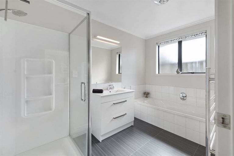 Photo of property in 14 Saltwood Lane, Bethlehem, Tauranga, 3110