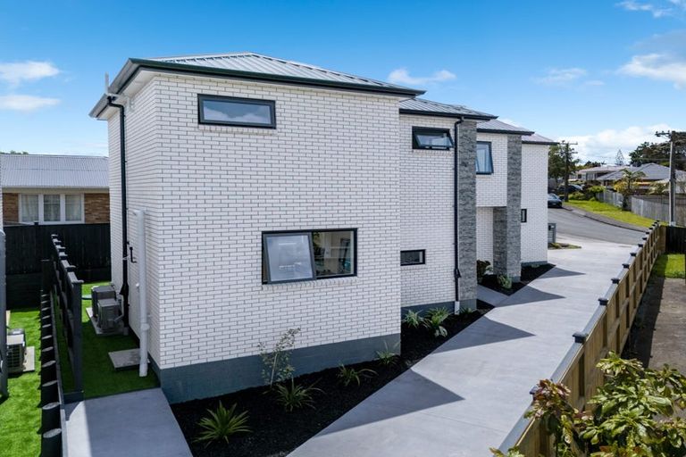 Photo of property in 28b Kereru Street, Henderson, Auckland, 0612