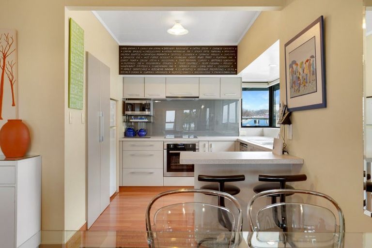 Photo of property in 399 Marine Parade, Napier South, Napier, 4110