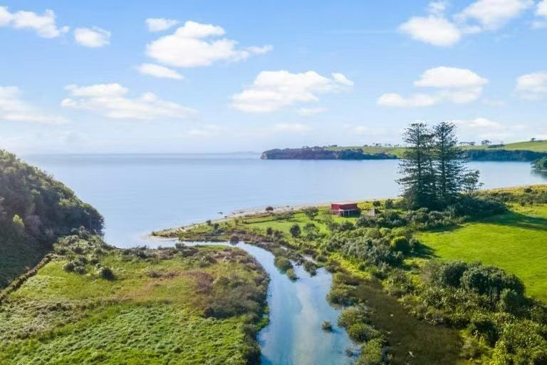 Photo of property in 3 Hurihuri Road, Okura Bush, Silverdale, 0794