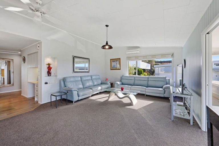 Photo of property in 49 Torkar Road, Clarks Beach, 2122