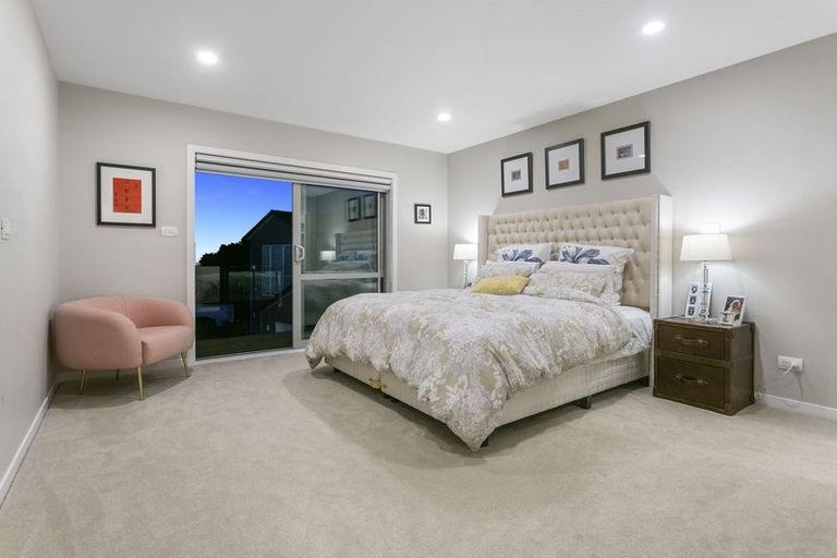 Photo of property in 12 Spyglass Street, Red Beach, 0932