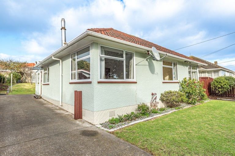 Photo of property in 43 Harper Street, Gonville, Whanganui, 4501