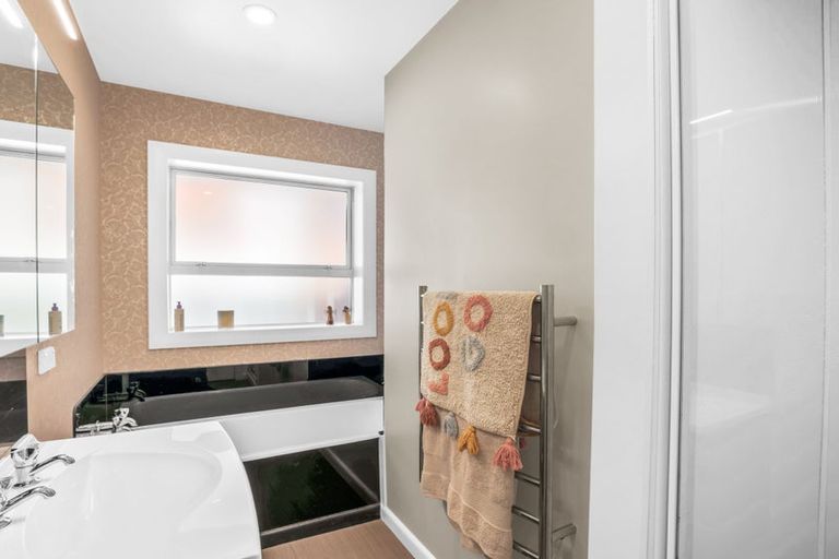 Photo of property in 71 Hamilton Avenue, Ilam, Christchurch, 8041