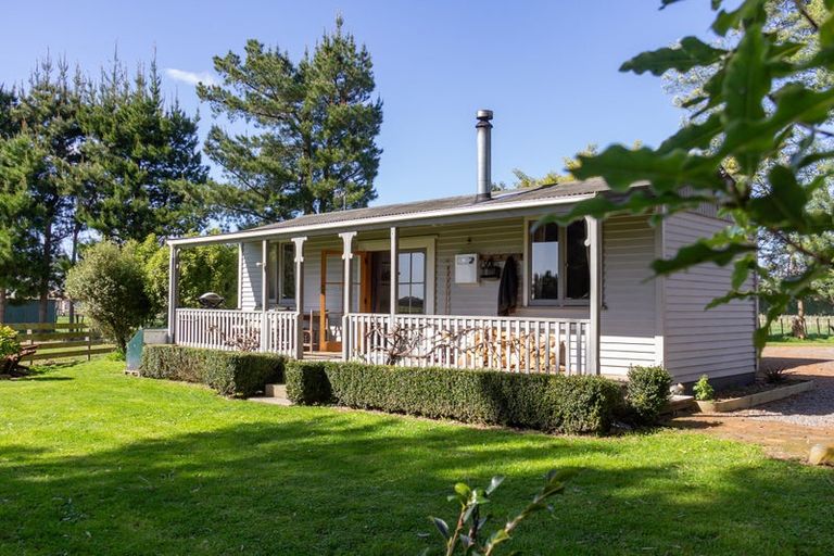 Photo of property in 535 Bidwills Cutting Road, Morison Bush, Greytown, 5794