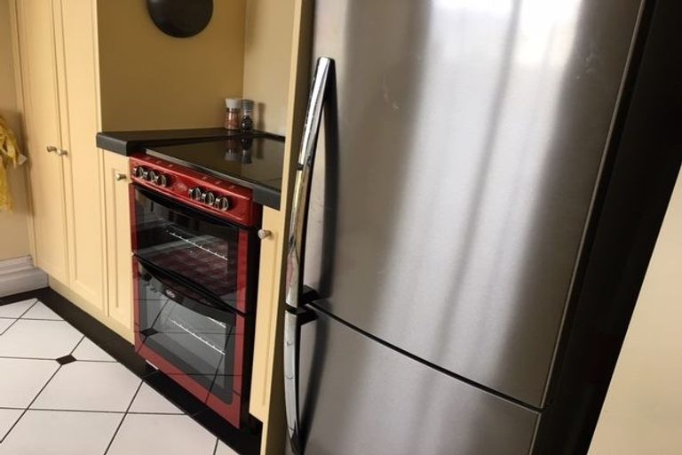 Photo of property in 51 Oxford Street, Lyttelton, 8082