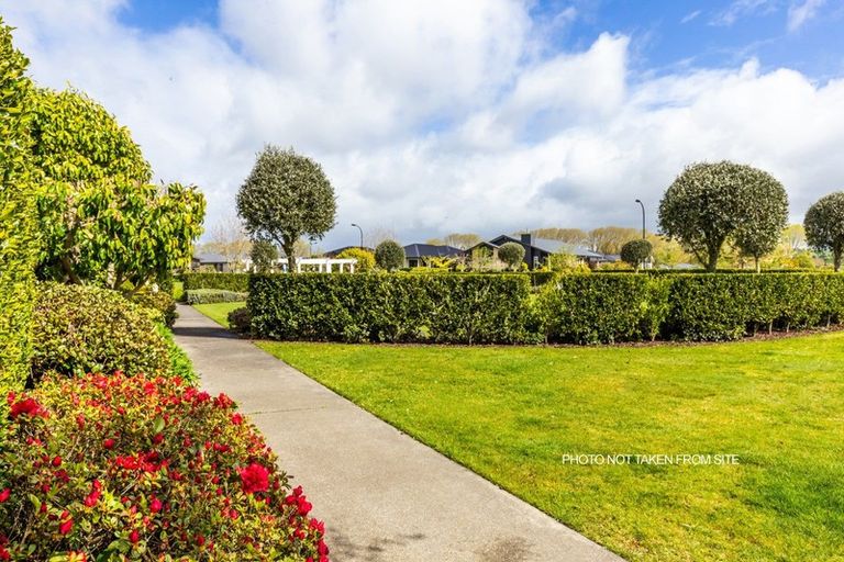 Photo of property in 33 Chateau Crescent, Rangatira Park, Taupo, 3330