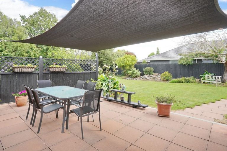 Photo of property in 12 Pearce Place, Kaiapoi, 7630