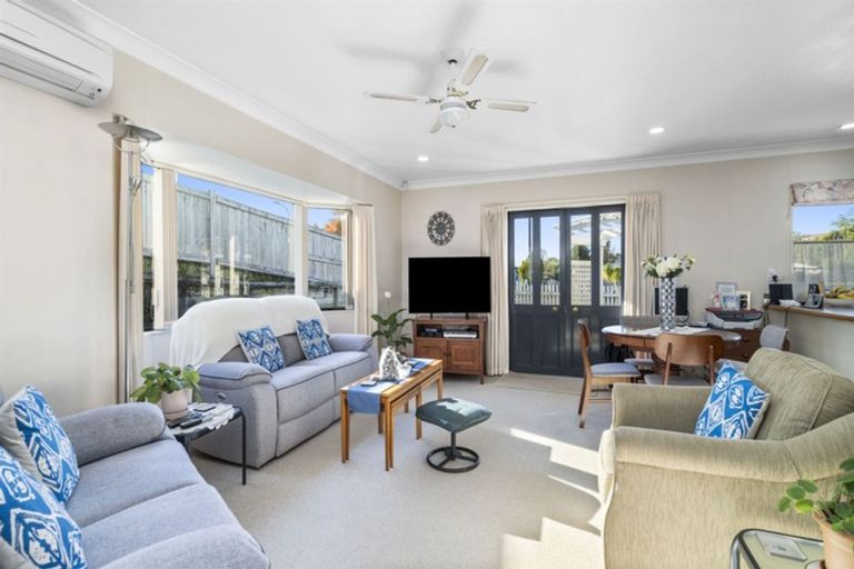 Photo of property in 76 Otumoetai Road, Judea, Tauranga, 3110