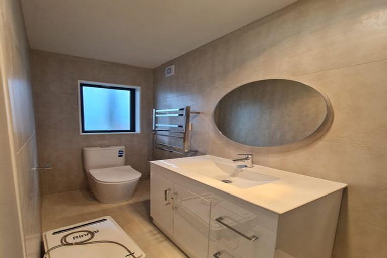 Photo of property in 14a Kotahitanga Street, Papakura, 2110