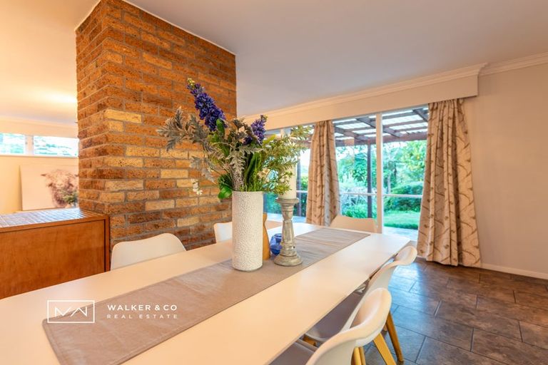 Photo of property in 28 Pinehaven Road, Pinehaven, Upper Hutt, 5019