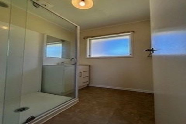 Photo of property in 10 Dunraven Place, Torbay, Auckland, 0630
