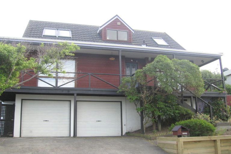 Photo of property in 7 Cobar Close, Maupuia, Wellington, 6022
