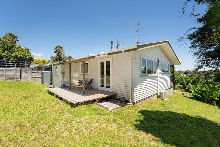Photo of property in 200 Welcome Bay Road, Welcome Bay, Tauranga, 3112