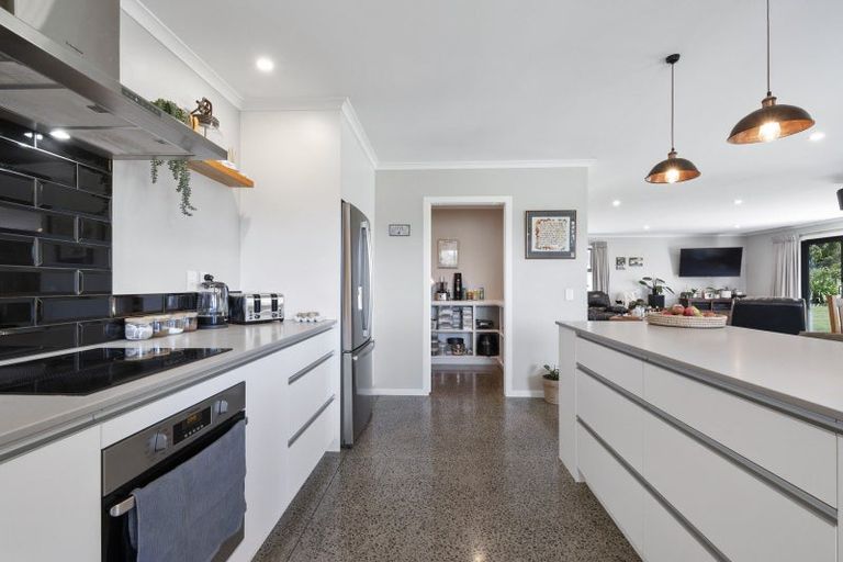 Photo of property in 728 Makino Road, Halcombe, Feilding, 4777