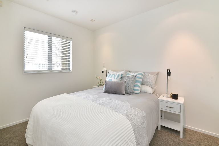 Photo of property in 206/252 Centreway Road, Orewa, 0931