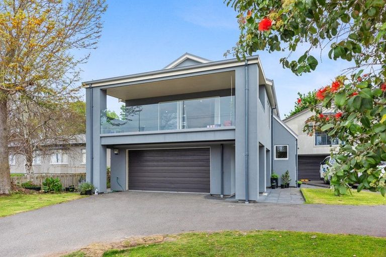 Photo of property in 76 Ngatai Road, Otumoetai, Tauranga, 3110