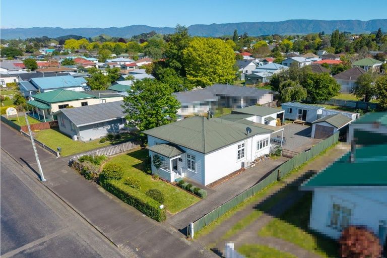 Photo of property in 41 Burns Street, Dannevirke, 4930