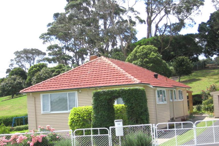 Photo of property in 16 Alamein Terrace, Mount Albert, Auckland, 1025