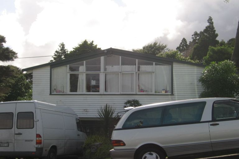 Photo of property in 3 Norman Road, Titirangi, Auckland, 0604