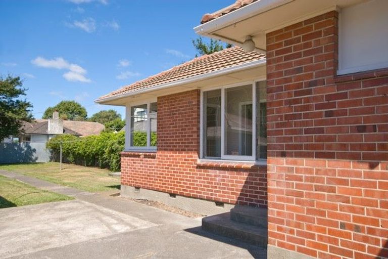 Photo of property in 85 Middleton Road, Upper Riccarton, Christchurch, 8041