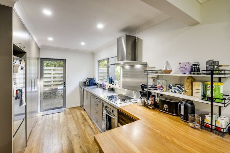 Photo of property in 14 Priestley Road, Bluff Hill, Napier, 4110