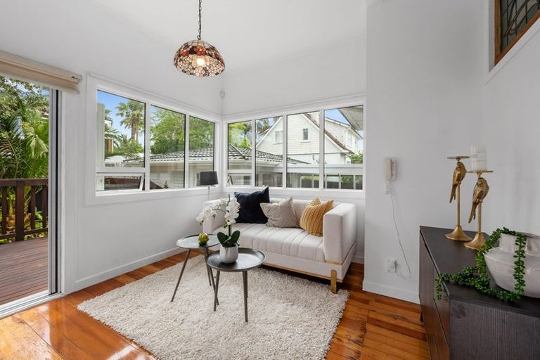 Photo of property in 1/317 Lake Road, Hauraki, Auckland, 0622