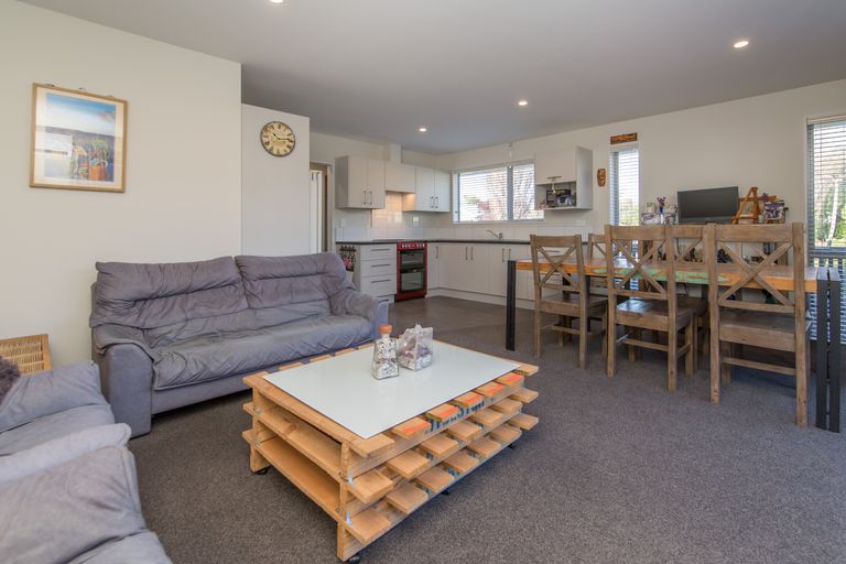 Photo of property in 13 Cross Street, Phillipstown, Christchurch, 8011