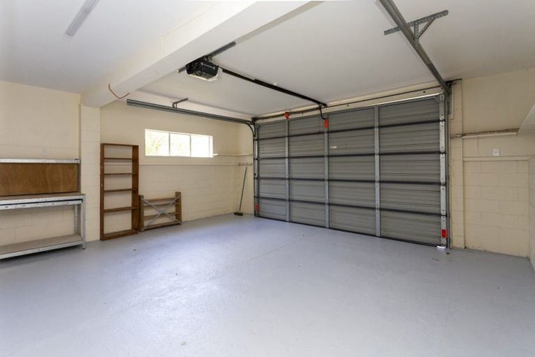 Photo of property in 20 Highfield Place, Avonhead, Christchurch, 8042