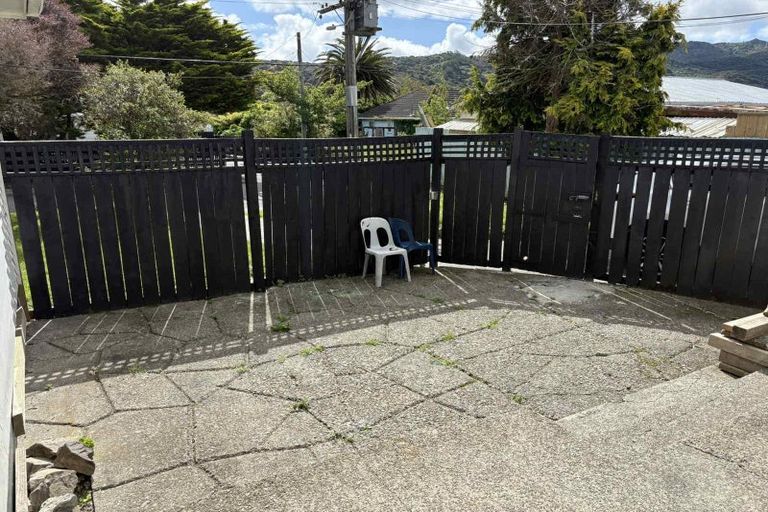 Photo of property in 100 Frederick Street, Wainuiomata, Lower Hutt, 5014